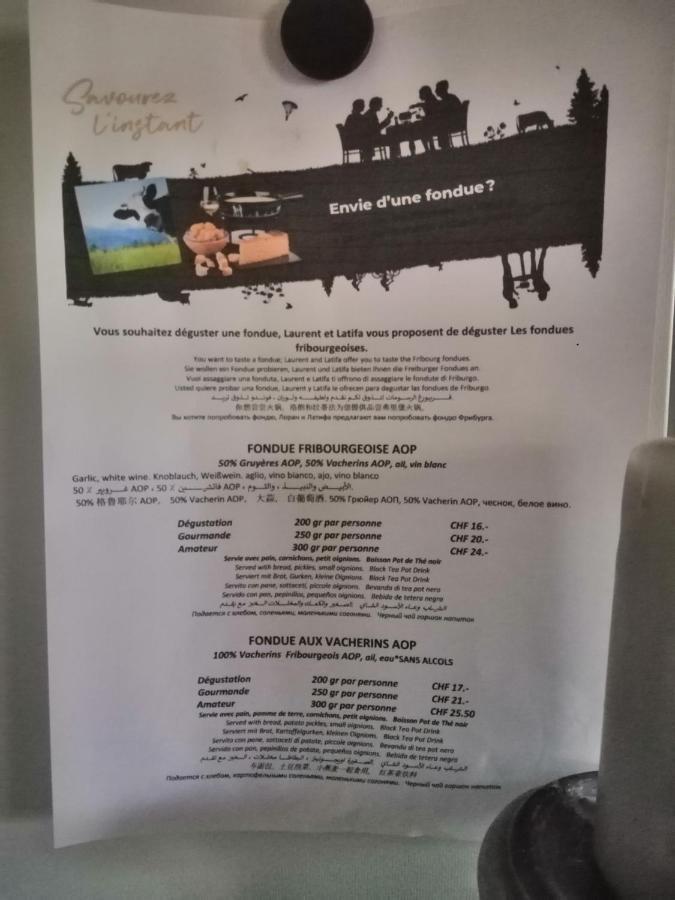 Le Châtelard-Montreux Petite Maison Sur La Colline Du Gibloux: 1Chambre,1 Salon Et Salle De Bain Prives Au Rez De Chausse, Piscine Exterieur Et Bbq , المظهر الخارجي الصورة